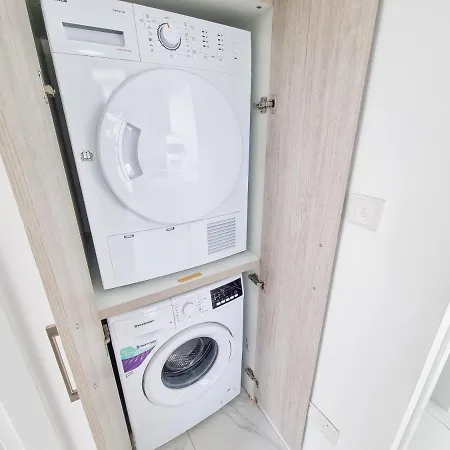 アパート Shades Of Blue ラルナカ